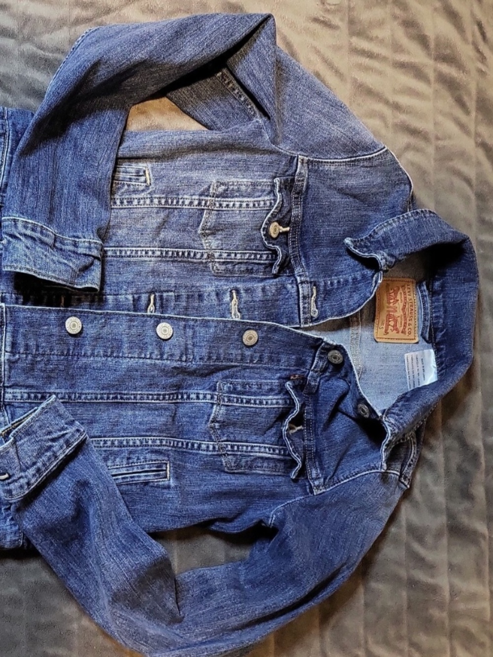 Levi’s Strauss & Co Denim Trucker Jacket Women’s Small Dark Blue Wash